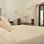 Santa Lucia Hotel 4*