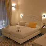 Santa Lucia Hotel 4*