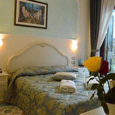 Santa Lucia Hotel