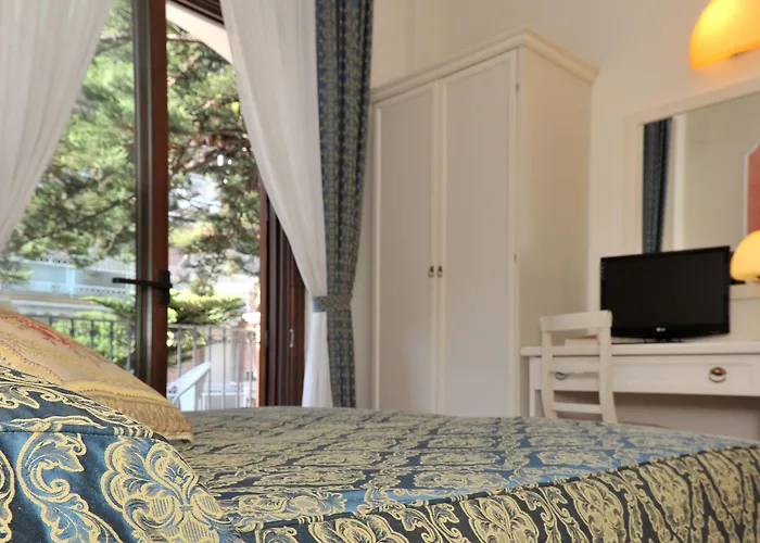 Santa Lucia Hotel 4*