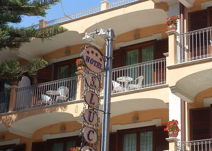 Hotel Santa Lucia 4*