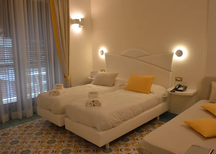 Santa Lucia Hotel 4*