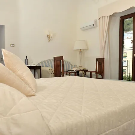 Santa Lucia 4*