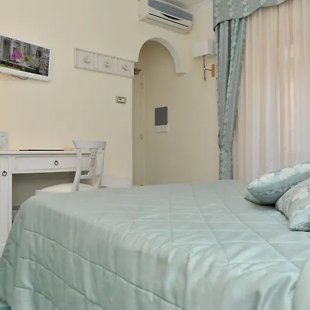Hotel Santa Lucia 4*
