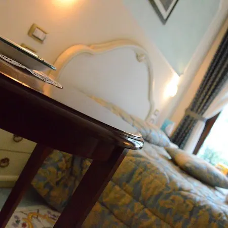 Santa Lucia Hotel 4*