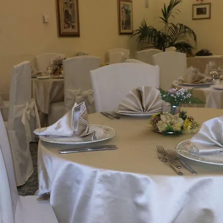 Santa Lucia Hotel
